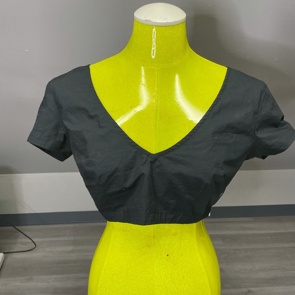Reformation Black Fitted Half Top sz M
